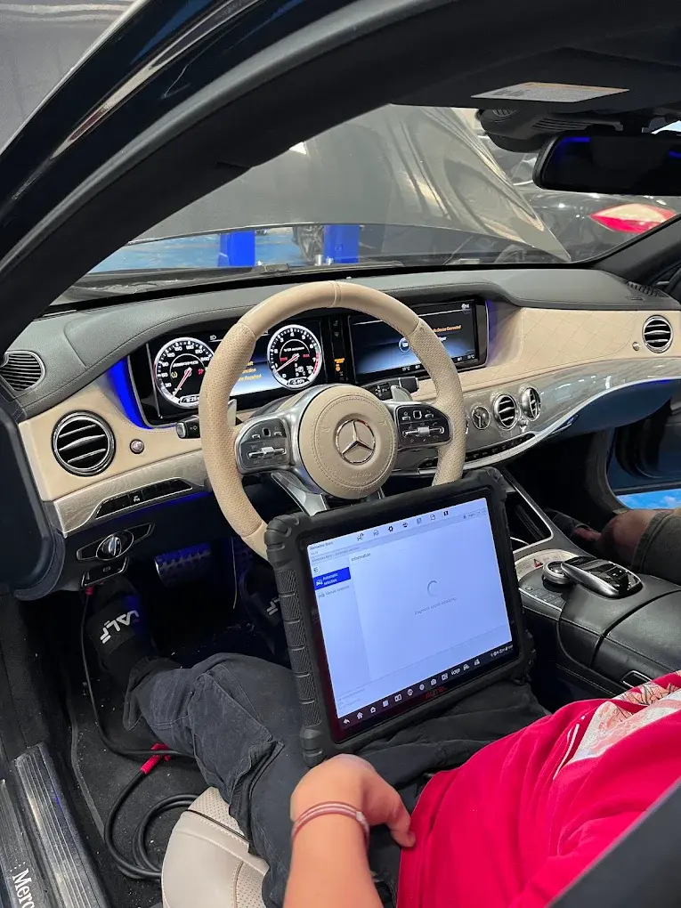 Blog 55 Check Engine Light On? What to Do in Dubai