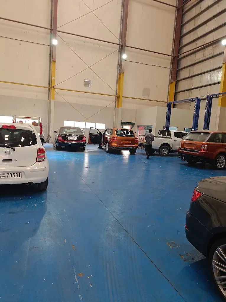 Blog 62 Looking for a Car Garage Near Dubai Investment Park? What to Check
